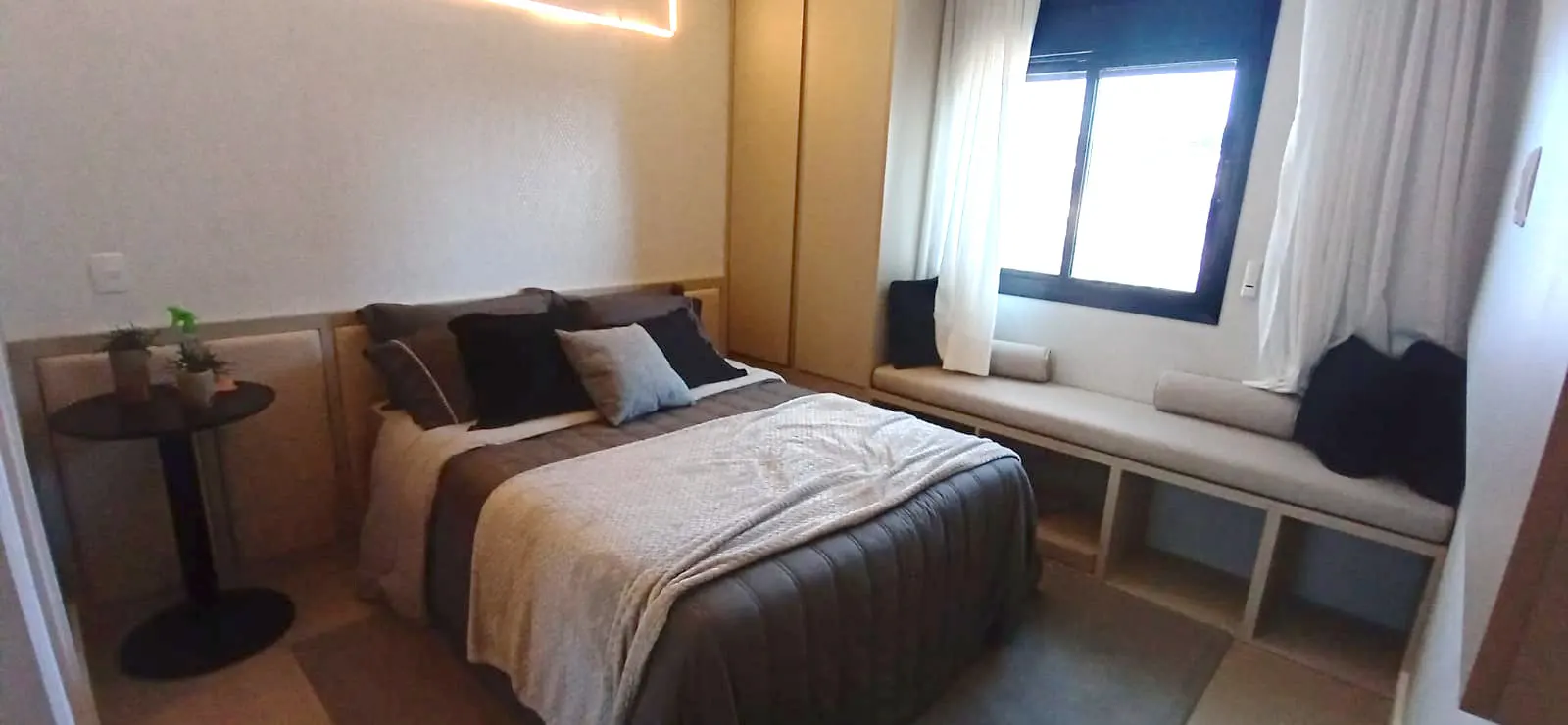 Residencial Arken || Apartamentos de 82, 75 e 66 m² || 3 dorms ou 2 dorms com living ampliado || Varanda gourmet com churrasqueira e jardim || 1 ou 2 vagas de garagem || Depósito privativo || Financiamento direto com a construtora Vegus || Arken Residencial