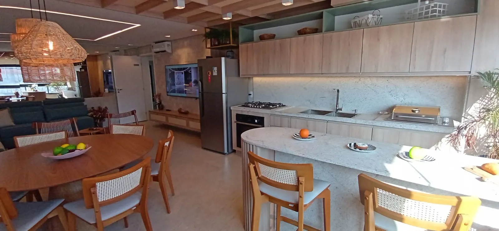 Residencial Arken || Apartamentos de 82, 75 e 66 m² || 3 dorms ou 2 dorms com living ampliado || Varanda gourmet com churrasqueira e jardim || 1 ou 2 vagas de garagem || Depósito privativo || Financiamento direto com a construtora Vegus || Arken Residencial